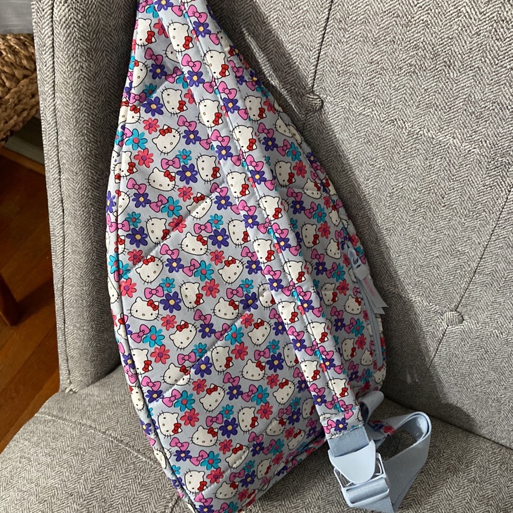🎀 NWT Vera Bradley x Hello Kitty 🎀 Limited Edition Sling Backpack - Picture 7 of 9